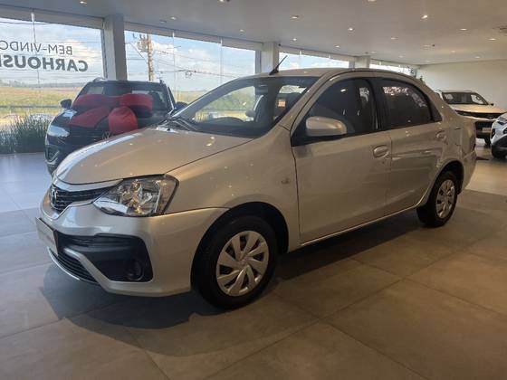 TOYOTA ETIOS 1.5 XS SEDAN 16V FLEX 4P AUTOMÁTICO TOYOTA ETIOS 1.5 XS SEDAN 16V FLEX 4P AUTOMÁTICO